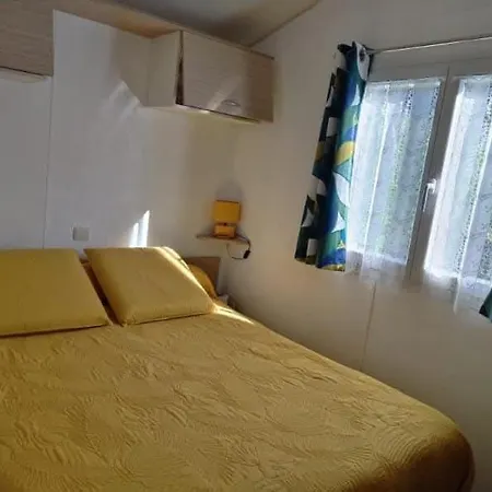 Mobil-home Pour 4 Personnes Confort *